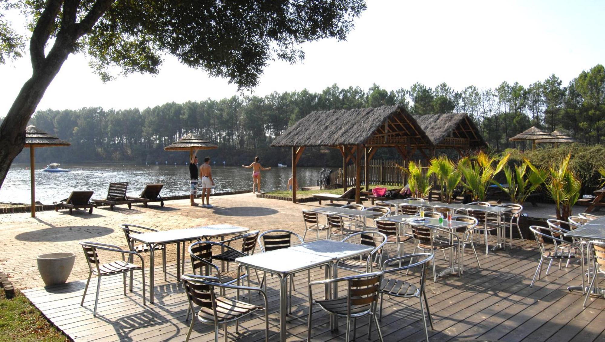 Grand Chalet De Pitrot Lacanau Exterior photo